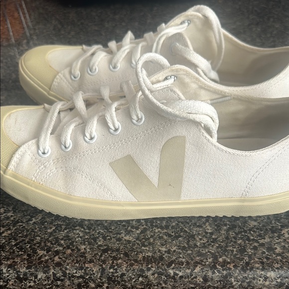 White Canvas Sneakers - Picture 4 of 6